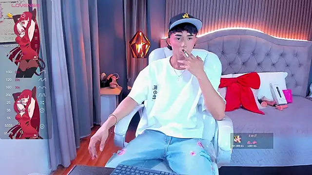 Snapshot of Noa_03 chatting on July 2, 1:28 pm Noa 03 online show from July 2, 1:28 pm