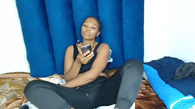 Snapshot of ForeverSexy_ chatting on March 4, 5:30 pm ForeverSexy online show from March 4, 5:30 pm