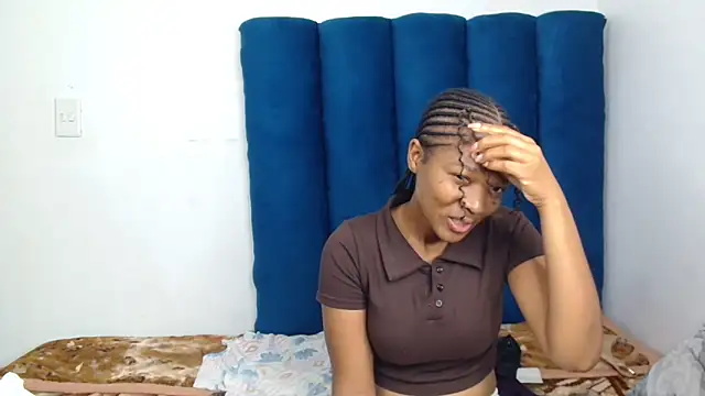 ForeverSexy  online show from April 4, 4:59 pm