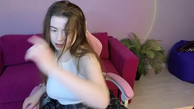 LovingWhisperr online show from February 7, 1:20 am