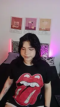 Snapshot of Daniellesins1 chatting on February 26, 6:56 am Daniellesins1 online show from February 26, 6:56 am