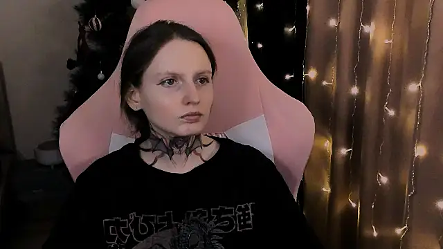 Snapshot of Onyxix chatting on February 19, 6:59 pm Onyxix online show from February 19, 6:59 pm