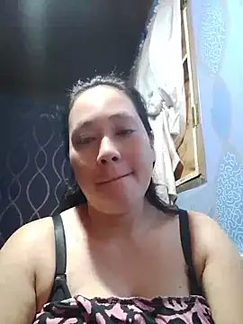 Snapshot of May_Bombs chatting on July 11, 10:00 pm May Bombs online show from July 11, 10:00 pm