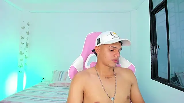 Snapshot of Adrian_Prime_ chatting on February 4, 6:36 pm Adrian Prime online show from February 4, 6:36 pm