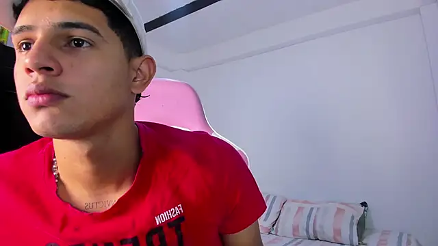 Snapshot of Adrian_Prime_ chatting on February 19, 6:59 pm Adrian Prime online show from February 19, 6:59 pm