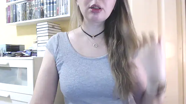 Snapshot of Tasiya chatting on February 13, 12:56 pm Tasiya online show from February 13, 12:56 pm