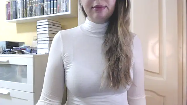 Snapshot of Tasiya chatting on February 16, 9:49 am Tasiya online show from February 16, 9:49 am