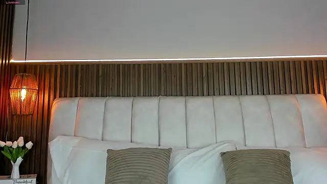 LisaLain online show from March 10, 11:59 am