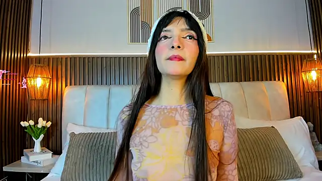 LisaLain online show from April 11, 11:58 am