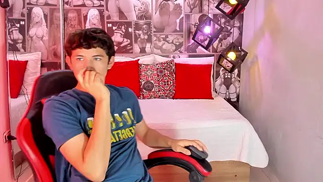 Snapshot of Christian_Foxx chatting on March 4, 1:50 pm Christian Foxx online show from March 4, 1:50 pm