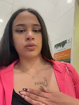 Snapshot of BabyKathy chatting on February 19, 7:10 pm BabyKathy online show from February 19, 7:10 pm