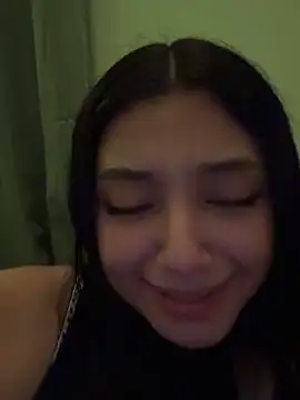 Snapshot of Chinicr18 chatting on June 2, 2:46 am Chinicr18 online show from June 2, 2:46 am