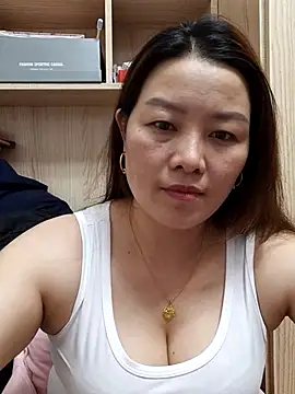 Jennie dogy online show from June 12, 1:43 pm