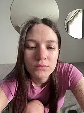 Snapshot of chilhorny chatting on March 4, 3:45 am chilhorny online show from March 4, 3:45 am