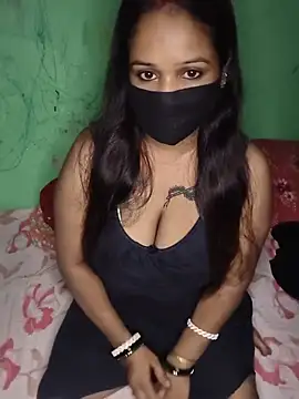 Snapshot of V-Hot-Suity chatting on July 20, 10:45 pm V-Hot-Suity online show from July 20, 10:45 pm