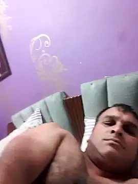 Snapshot of indiandesivillegeboy chatting on May 31, 4:25 pm indiandesivillegeboy online show from May 31, 4:25 pm