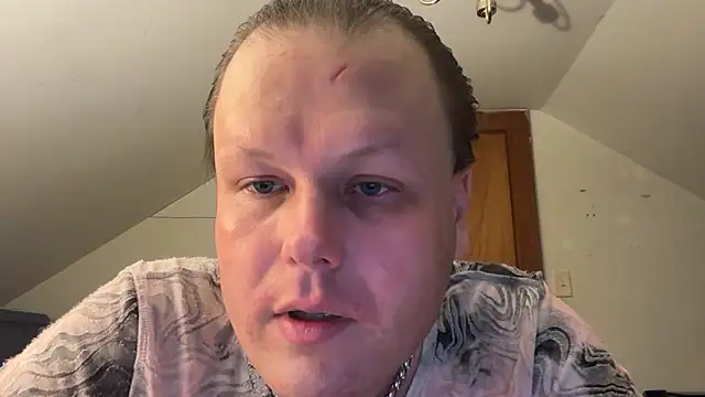 Snapshot of RaeganV chatting on February 21, 10:27 am RaeganV online show from February 21, 10:27 am