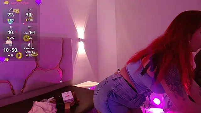 Sashaa tay online show from February 28, 7:15 pm