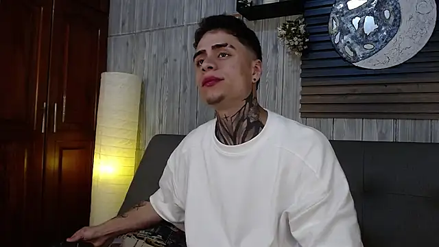 Snapshot of acxel_prescot chatting on February 6, 7:28 pm acxel prescot online show from February 6, 7:28 pm