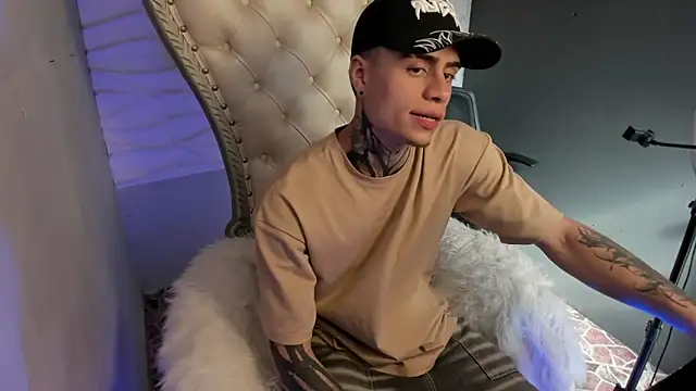 Snapshot of acxel_prescot chatting on February 13, 8:38 pm acxel prescot online show from February 13, 8:38 pm