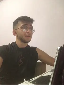 Snapshot of boraaily chatting on March 3, 10:37 pm boraaily online show from March 3, 10:37 pm