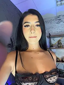 Snapshot of BadLilAngelXXX chatting on June 23, 1:09 pm BadLilAngelXXX online show from June 23, 1:09 pm