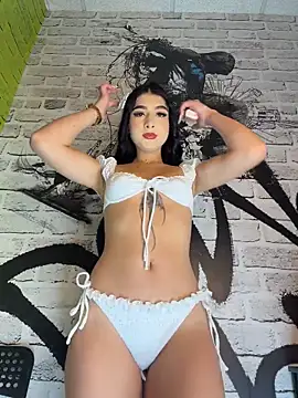 Snapshot of BadLilAngelXXX chatting on June 29, 1:11 pm BadLilAngelXXX online show from June 29, 1:11 pm