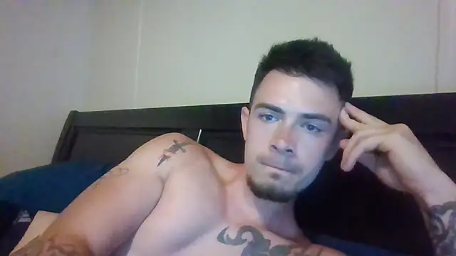 midnightsinz online show from April 26, 11:57 pm