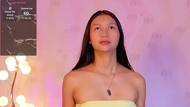 ThinPrincesss online show from April 17, 1:03 pm