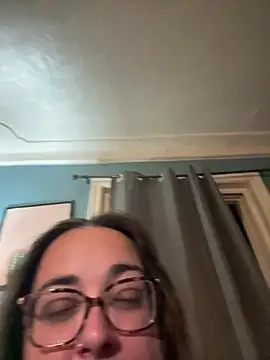 kayleighgirl online show from August 9, 8:52 am