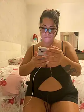 Snapshot of Michelavip chatting on July 10, 8:33 pm Michelavip online show from July 10, 8:33 pm