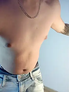 Snapshot of Emmanuel_Lust chatting on February 13, 1:07 pm Emmanuel Lust online show from February 13, 1:07 pm