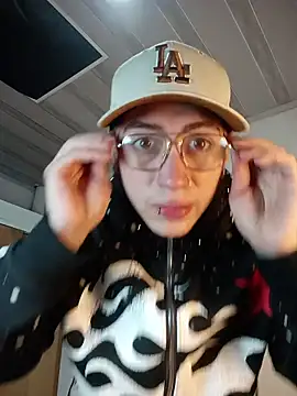 Snapshot of Emmanuel_Lust chatting on March 4, 12:22 pm Emmanuel Lust online show from March 4, 12:22 pm