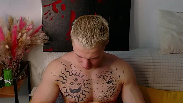 SterlingNoir online show from February 18, 9:38 am