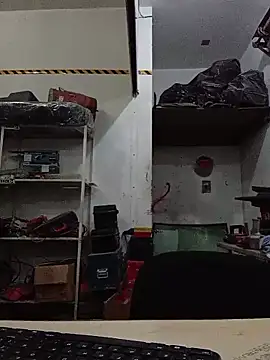 Snapshot of OMARMEX1 chatting on April 9, 12:43 pm OMARMEX1 online show from April 9, 12:43 pm