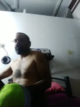 Snapshot of OMARMEX1 chatting on April 10, 2:50 am OMARMEX1 online show from April 10, 2:50 am