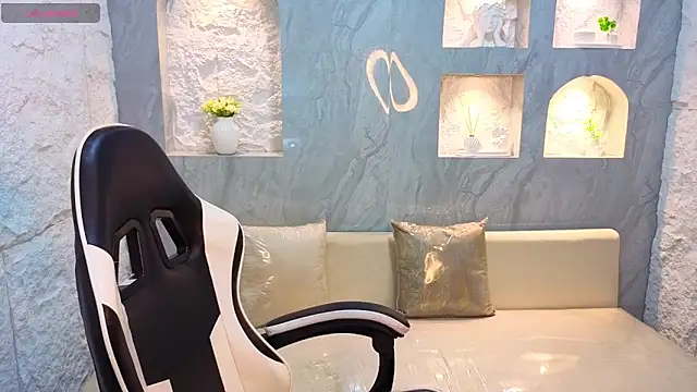 Catalina Tx  online show from February 10, 2:43 pm