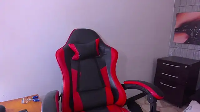 peachy hot online show from April 10, 5:01 am