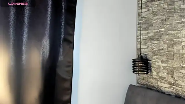 ASHLEY COLLINS1 online show from March 18, 1:14 pm