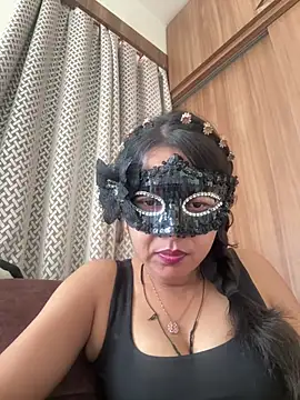 raavigirl online show from June 1, 7:32 am