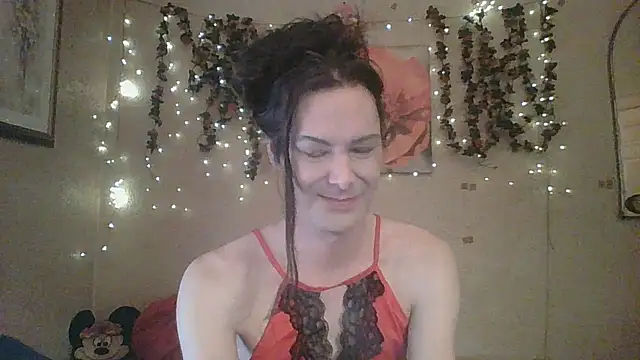 Snapshot of sillymillie4 chatting on March 4, 6:14 pm sillymillie4 online show from March 4, 6:14 pm