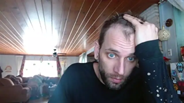 cguffey2284 online show from February 13, 7:43 pm