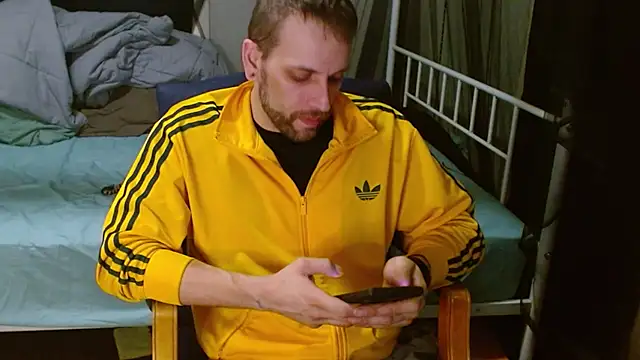 cguffey2284 online show from February 18, 12:28 am