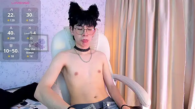 Demian Hush online show from March 22, 3:43 am