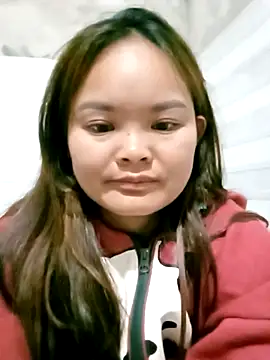 Snapshot of Luminana chatting on February 19, 11:23 pm Luminana online show from February 19, 11:23 pm