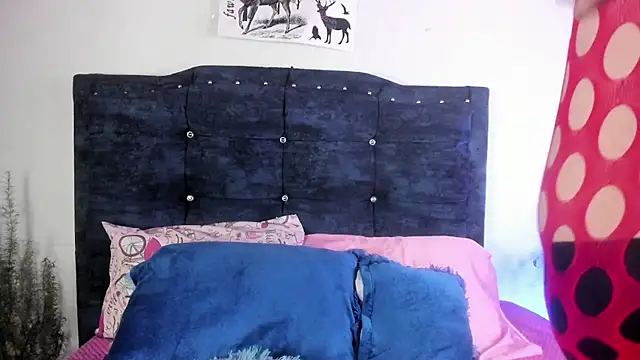 Snapshot of sexy_diablaa chatting on March 3, 2:12 pm sexy diablaa online show from March 3, 2:12 pm