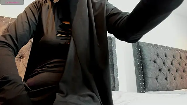 arshia   online show from February 21, 7:42 am