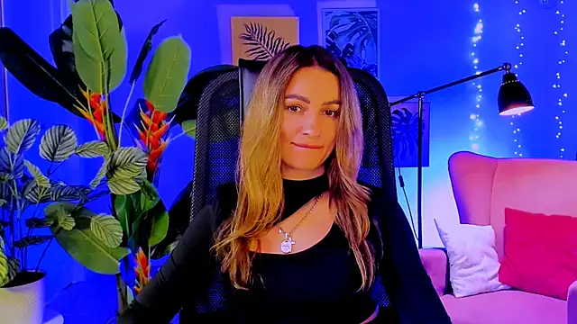 Snapshot of KrisWillis chatting on March 4, 1:39 pm KrisWillis online show from March 4, 1:39 pm