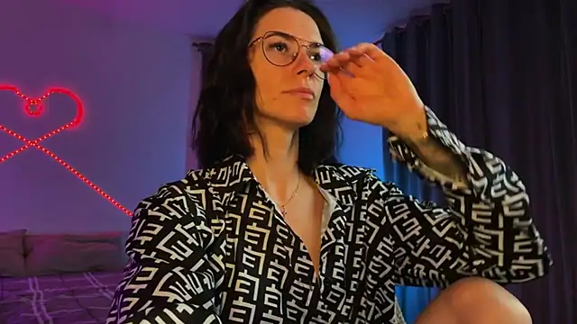 Snapshot of Katy_Kar chatting on February 14, 9:11 pm Katy Kar online show from February 14, 9:11 pm