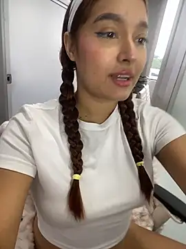 Emily Harpeer online show from February 12, 11:38 am